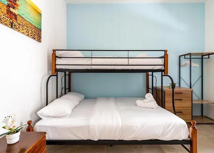 Zulu In W/ Terrace 라르나카