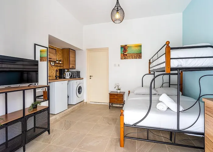 Zulu In W/ Terrace 아파트 라르나카