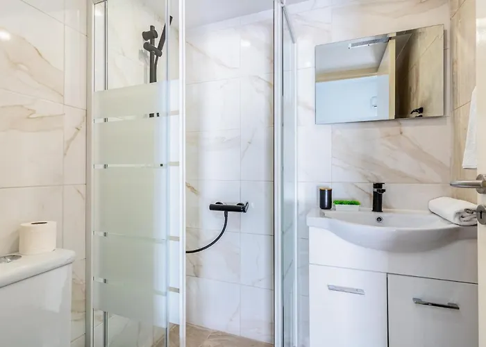 Zulu In W/ Terrace Lägenhet Larnaca